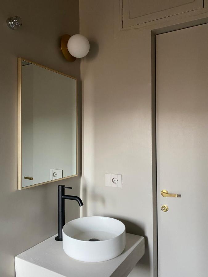 Bilocale Di Design Con Vista In Crocetta Quadronno Apartment Milan Exterior photo